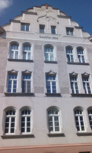 Uniklinik Gebäude / Gestiftet 1864