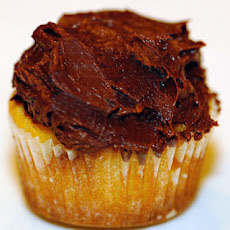 Vanilla Cupcakes with Chocolate Frosting