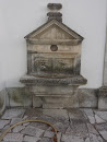 Old Fontaine