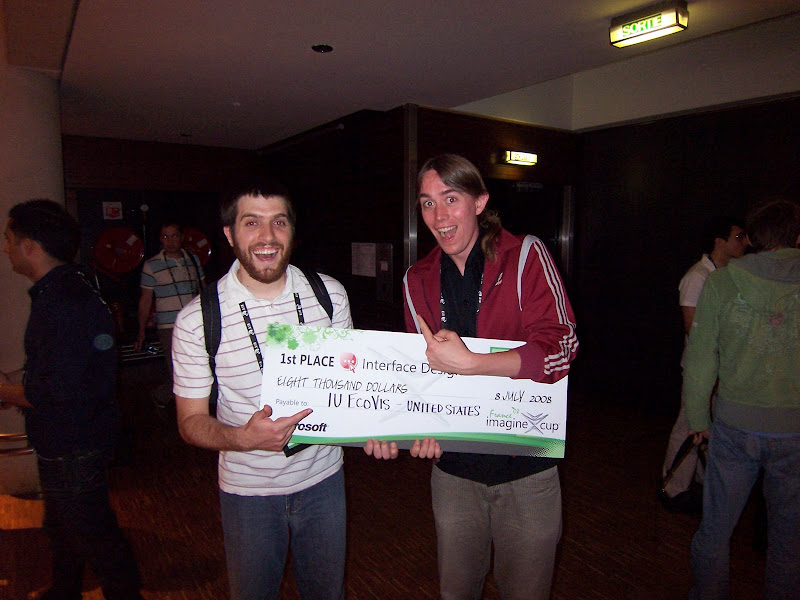 Who doesnt love an oversized check?