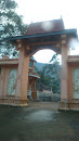 Wangiyakumbura Temple Entrance Guardian Statue