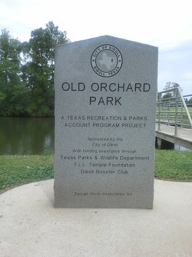 Old Orchard Park Monument