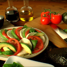 Avocado Caprese Salad