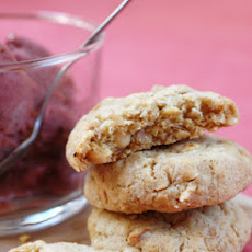 Crisp Hazelnut and Pepper Cookies