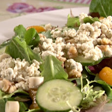 Mixed Greens with Mandarin Oranges and Walnuts