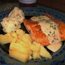 Broiled Salmon With Garlic Sauce