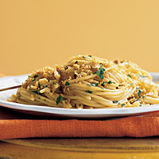 Spaghetti with Caramelized Onions, Anchovies, and Toasted-Garlic Breadcrumbs