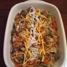Chop Chae (Korean Mixed Vegetables With Beef and Noodles)