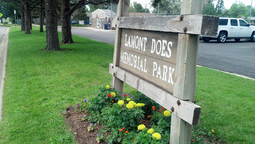 Lamont Does Memorial Park Sign