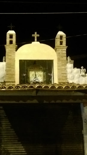 Altar A La Virgen En Carretera