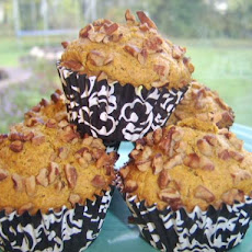 Kansas Pecan Topped Pumpkin Muffins (Good Housekeeping )