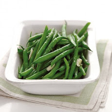 Microwave-Steamed Garlic Green Beans