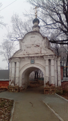 Ворота на Кладбище