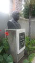 Busto Pablo Neruda