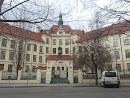 Karlinska skola