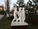 3 Statues