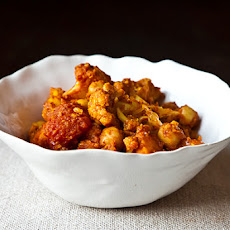 Warm vegetable curry