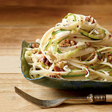 Fettuccine with Zucchini and Pecans