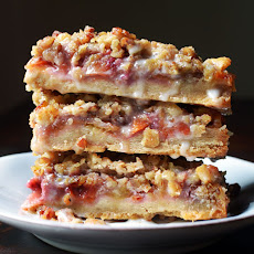Peach & Pecan Oat Crumble Bars