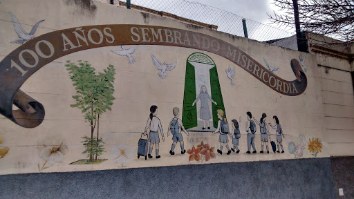 Mural 100 Años Sembrando Misericordia 
