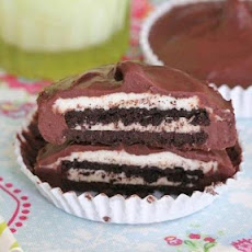 Chocolate Oreo Buttercream Cups