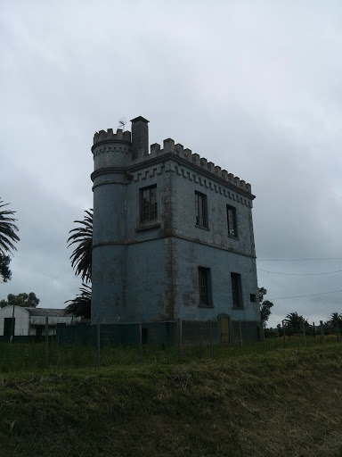Castillo En La Perimetral
