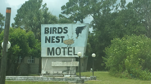 Historic Birds Nest Motel