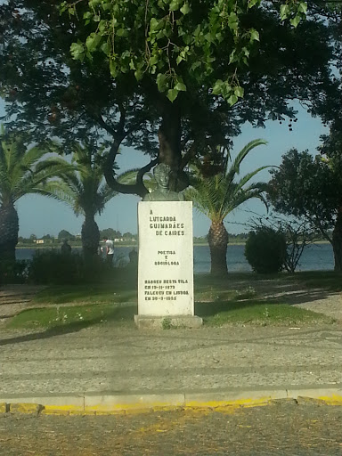 Busto A Lutgarda Guimarães de Caires