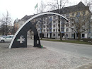 gate sculpture