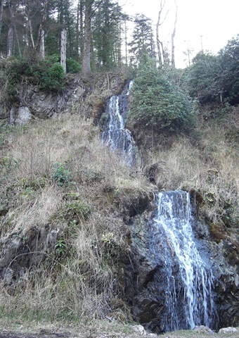 [cowal waterfall[6].jpg]