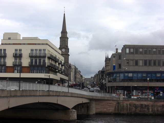 [inverness high street[3].jpg]