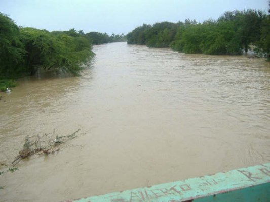 [SOBRE EL PUENTE YAQUE-AMINA[2].jpg]