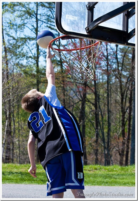2009_April_12_EasterBBall_039-126
