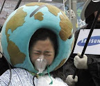 Des activistes environnementaux dénoncent les actions du groupe Samsung, Seoul, Corée du Sud, le 17 janvier 2008. H Jae-Ho Reuters