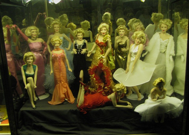 [Marilyn Showcase[3].jpg]