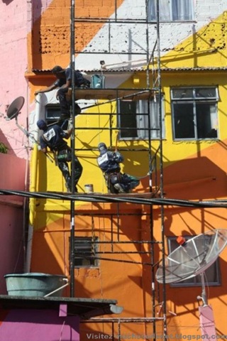 [Repeindre les favela, Santa Marta, Brésil-15[3].jpg]