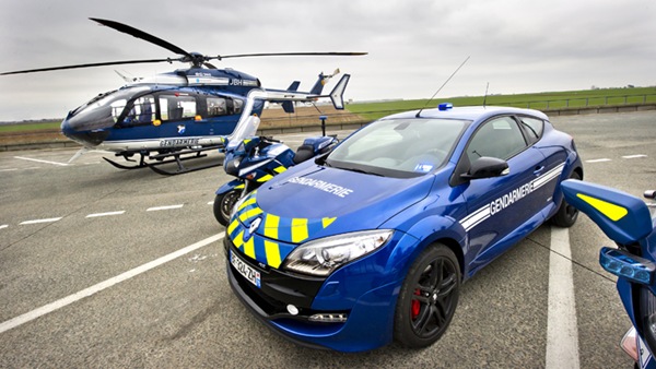 [Renault Mégane RS (6)[2].jpg]