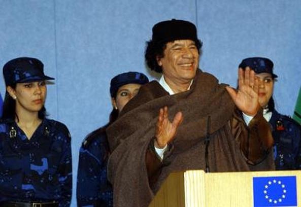 [Les Amazones de Kadhafi-37[2].jpg]