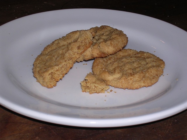 [peanut butter cookies[2].jpg]