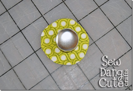 Cut-circle-of-fabric