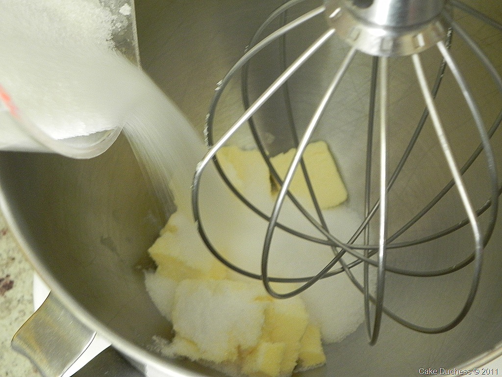 [DSCN6426[5].jpg&description=Tres Leches Cupcakes and A World of Cake Giveaway!')]
