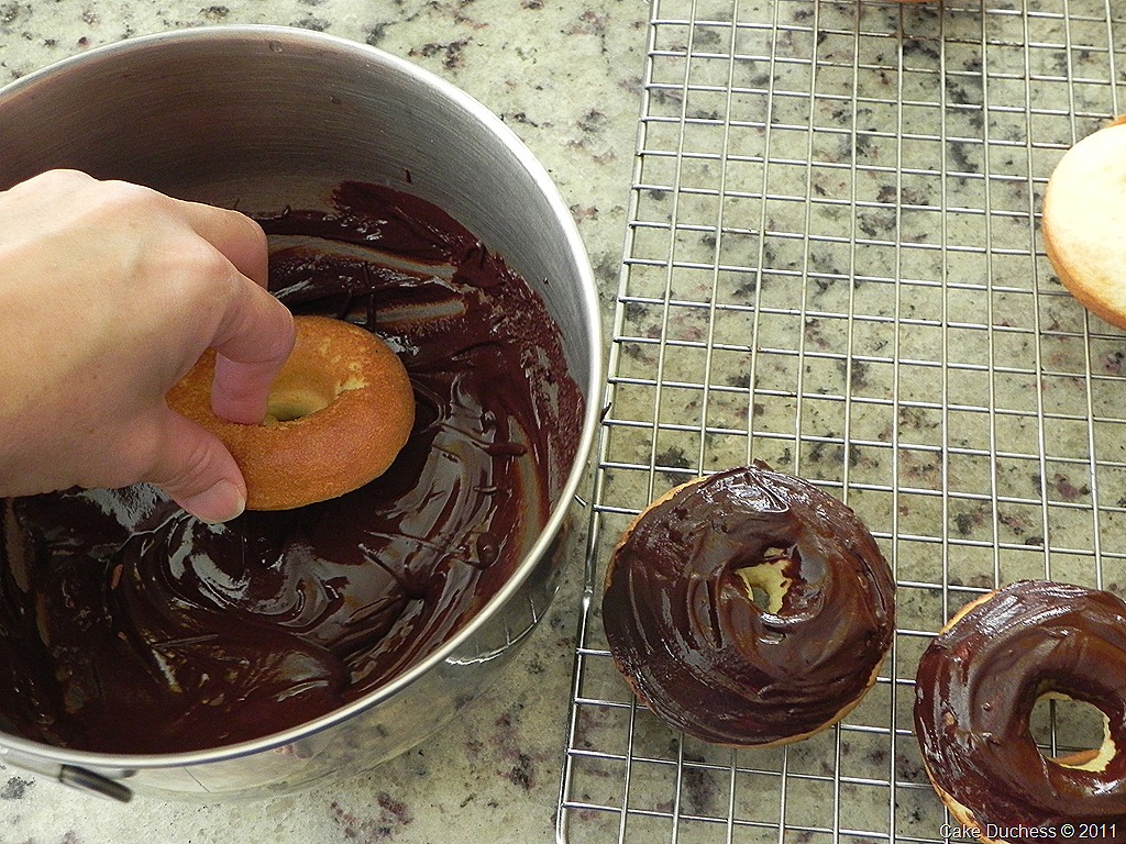 [DSCN6607[13].jpg&description=Baked Cake Donuts with Chocolate Glaze')]