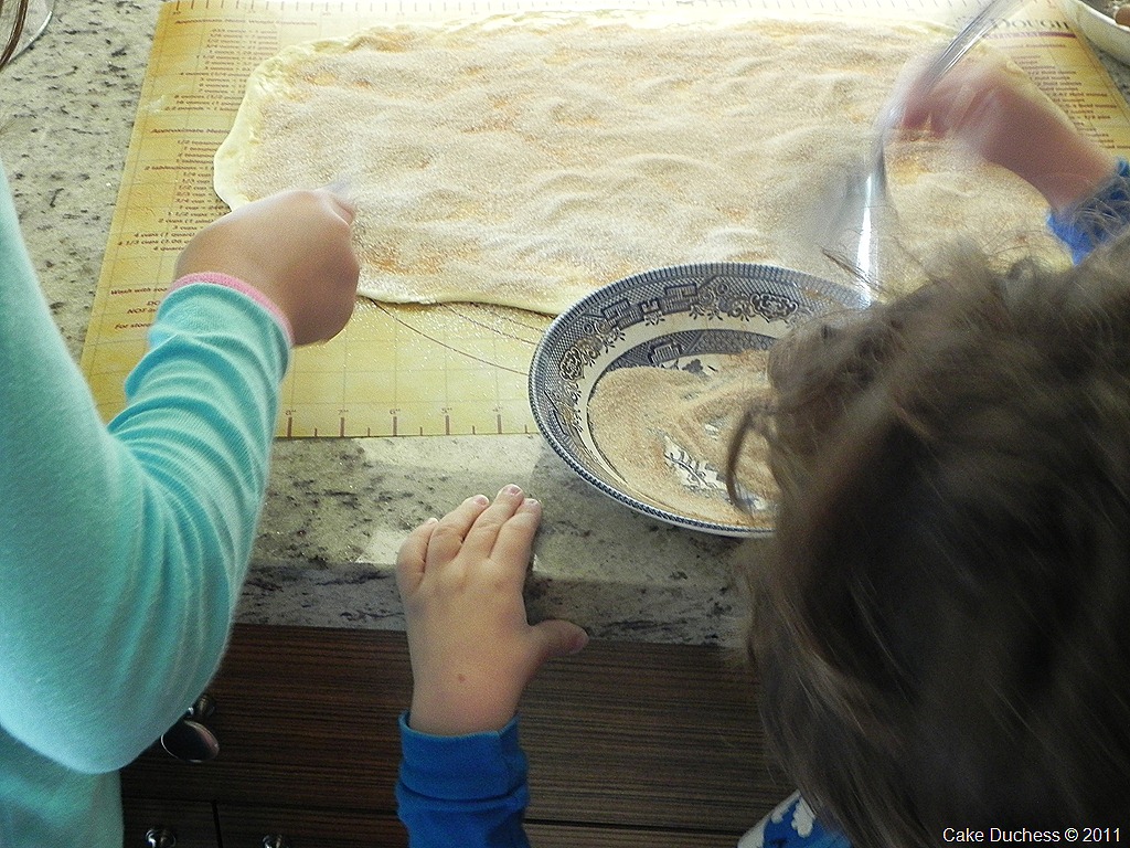 [DSCN6633[7].jpg&description=Cinnamon Sugar Pull-Apart Bread')]