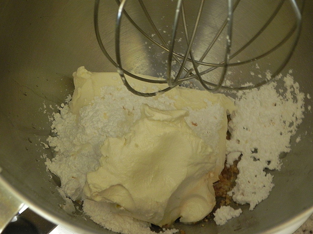 [DSCN76585.jpg&description=Strawberry No-Bake Cheesecake and Mother’s Day')]