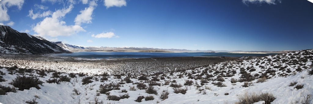 [CA---Monolake-panorama4.jpg]