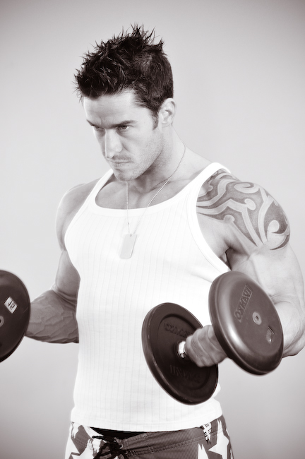 [Fitness-Male-Model-Patrick-Corriveau-03.jpg]
