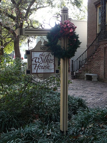 [Mrs. Wilkes' Dining Room[5].jpg]