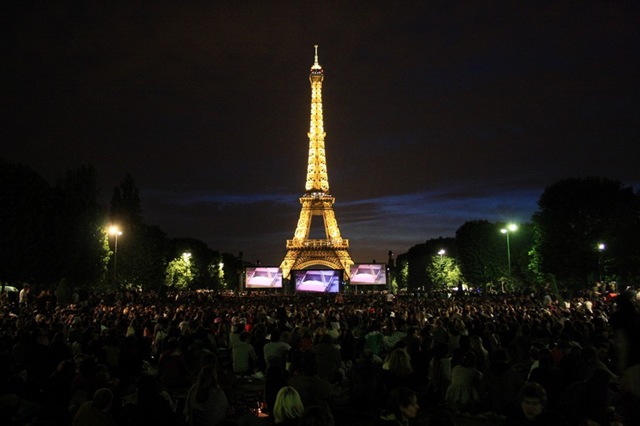 [Home_Yann_Arthus_Bertrand_Outdoor_screening32[4].jpg]