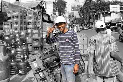 Worker in Tebet