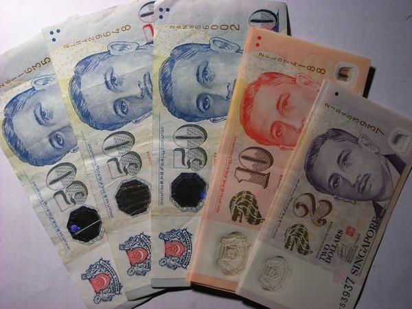 [Singgpore dollar[5].jpg]
